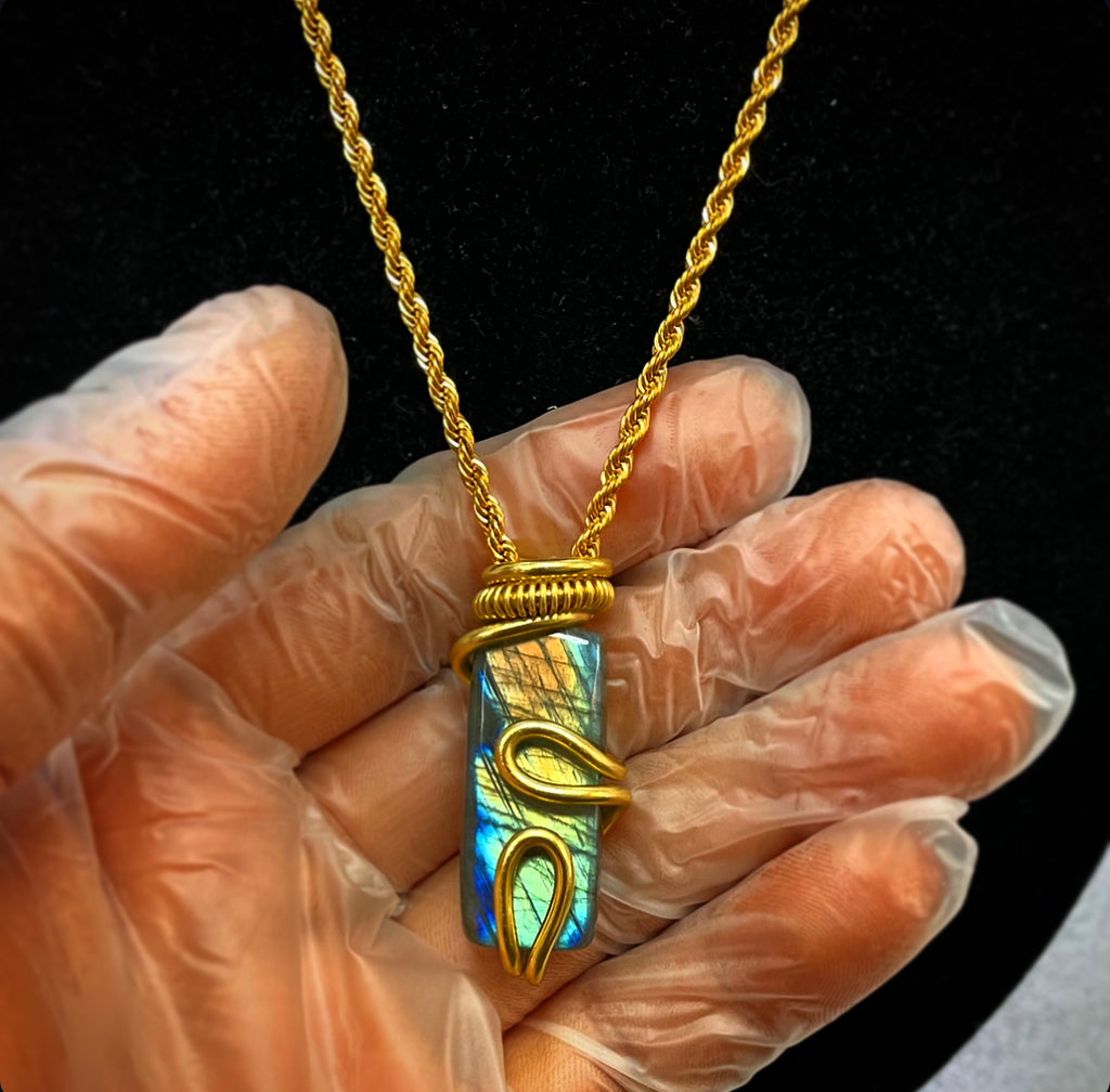 Labradorite Aries”Leos”Scorpio”Sagittarius Aquarius