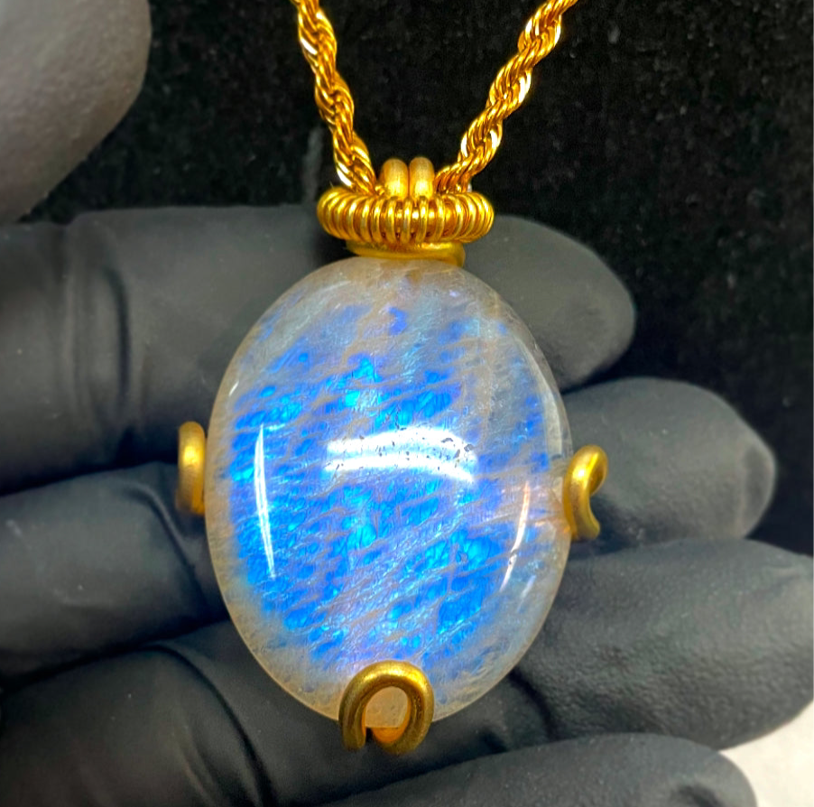 Moonstone 💎 18inches